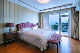 Qingdao Oceanside Resort Hotel
