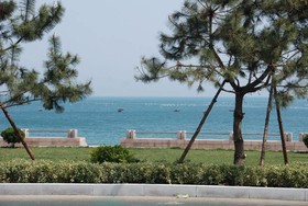 Qingdao Oceanside Resort Hotel