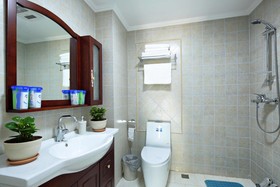 Qingdao Oceanside Resort Hotel