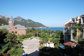 Qingdao Oceanside Resort Hotel