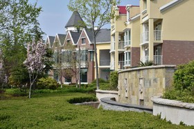 Qingdao Oceanside Resort Hotel