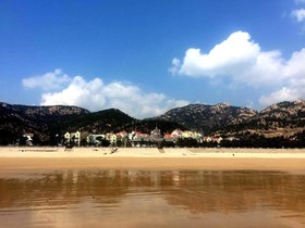Qingdao Oceanside Resort Hotel