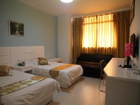 Qingdao Couples Boutique Hotel