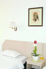 Qingdao Xiaogangwan Business Hotel