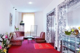 Qingdao Xiaogangwan Business Hotel
