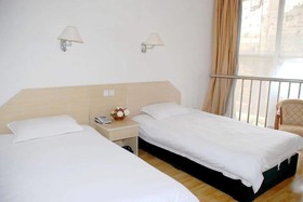 Qingdao Xiaogangwan Business Hotel