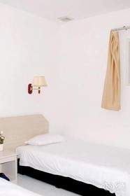 Qingdao Xiaogangwan Business Hotel