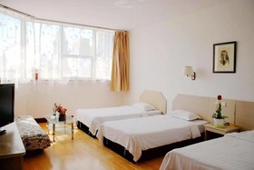 Qingdao Xiaogangwan Business Hotel