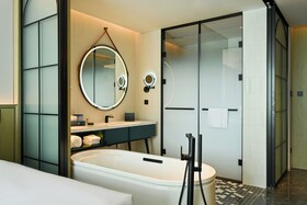 Renaissance Qingdao Hotel