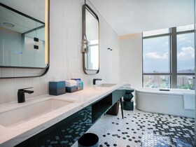 Renaissance Qingdao Hotel