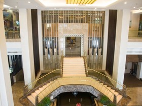 Royal Garden Hotel