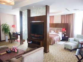 Royal Garden Hotel