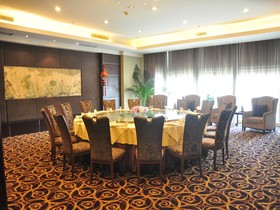 Royal Garden Hotel