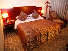 Royal Garden Hotel