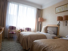 Royal Garden Hotel