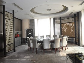 Royal Garden Hotel