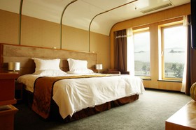 Zhanqiao Prince Hotel