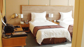 Zhanqiao Prince Hotel