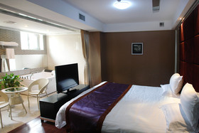 Zhanqiao Prince Hotel