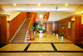 Zhanqiao Prince Hotel