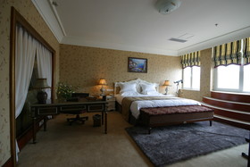 Zhanqiao Prince Hotel