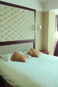 Qingpu Family Hotel