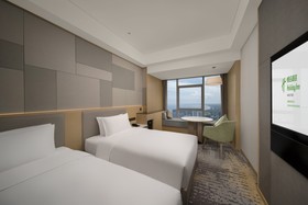 Holiday Inn Qinhuangdao Haigang