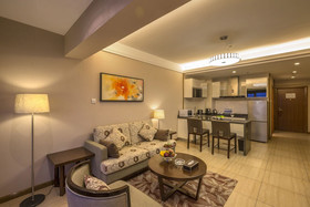 Jinjiang Peninsula Seasons Hotel