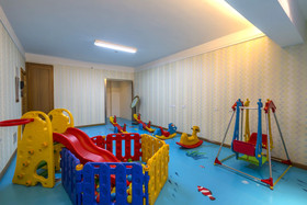 Jinjiang Peninsula Seasons Hotel