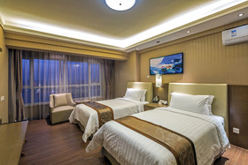 Jinjiang Peninsula Seasons Hotel