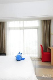 Holiday Bay Fashion Hotel