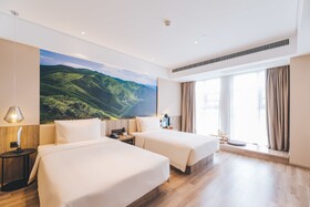 Atour Hongqiao