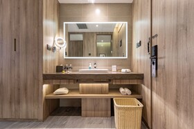 Atour Hongqiao