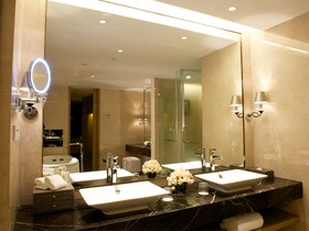 Crowne Plaza Shanghai Noah Square
