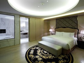 Crowne Plaza Shanghai Noah Square