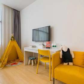 Floral Hotel Stay Along Shanghai