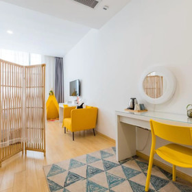 Floral Hotel Stay Along Shanghai