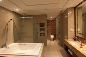 G-LUXE Hongqiao Shanghai by Gloria