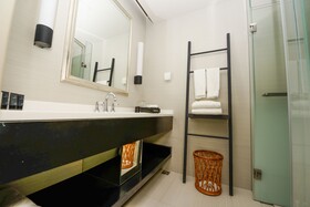 Golden Tulip Bund New Asia