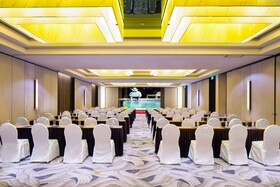 Golden Tulip Bund New Asia