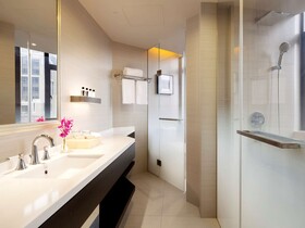 Golden Tulip Bund New Asia