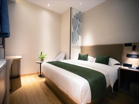 GreenTree Inn Express Shanghai Pudong Lingang New City Yunhan Road