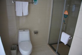 GreenTree Inn ShangHai PuDong Airport HuaXia East Road Railway Station Shell Hotel
