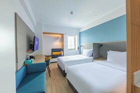 Holiday Inn Express Shanghai Pudong Airport