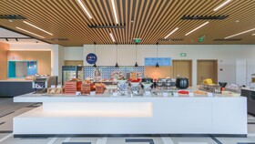 Holiday Inn Express Shanghai Pudong Airport