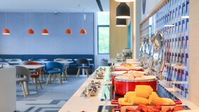 Holiday Inn Express Shanghai Pudong Airport