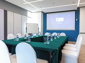 Holiday Inn Express Shanghai Pudong Airport