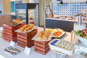 Holiday Inn Express Shanghai Pudong Airport