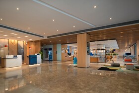 Holiday Inn Express Shanghai Pujiang