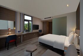 Holiday Inn Express Shanghai Pujiang